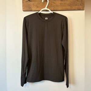 Men’s Athletic Works Long sleeved Black coloured basic T size Small